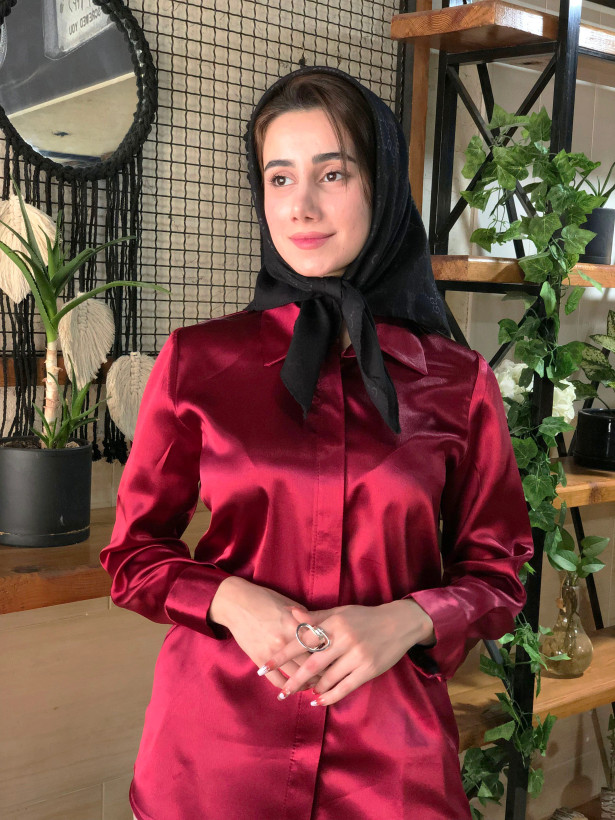 شومیز زنانه یقه مردانه دکمه مخفی جنس ساتن ال ایکس (lx) رنگ چری آلبالویی