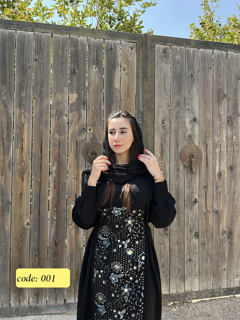 کفتان بلند زنانه طرح نیلوفر جنس کریشه ترکیب با ژورژت سوزندوزی