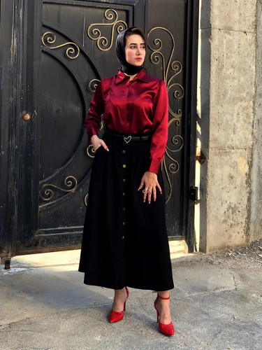 دامن زنانه پیلی دار جلو دکمه طرح مریم جنس مخمل کبریتی