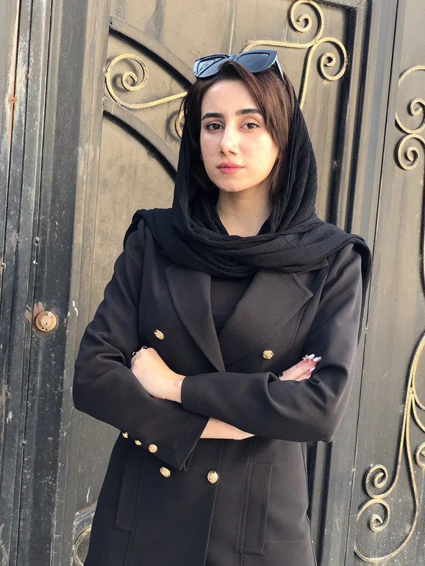 کت زنانه مشکی مدل شش دکمه طرح پادیز جنس کرپ دبل مازراتی