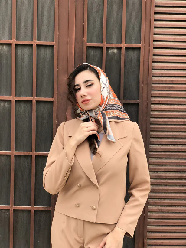 کراپ کت زنانه یقه انگلیسی طرح رها جنس کرپ باربی