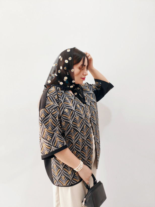 کت زنانه لینن سوزندوزی - نمای بغل